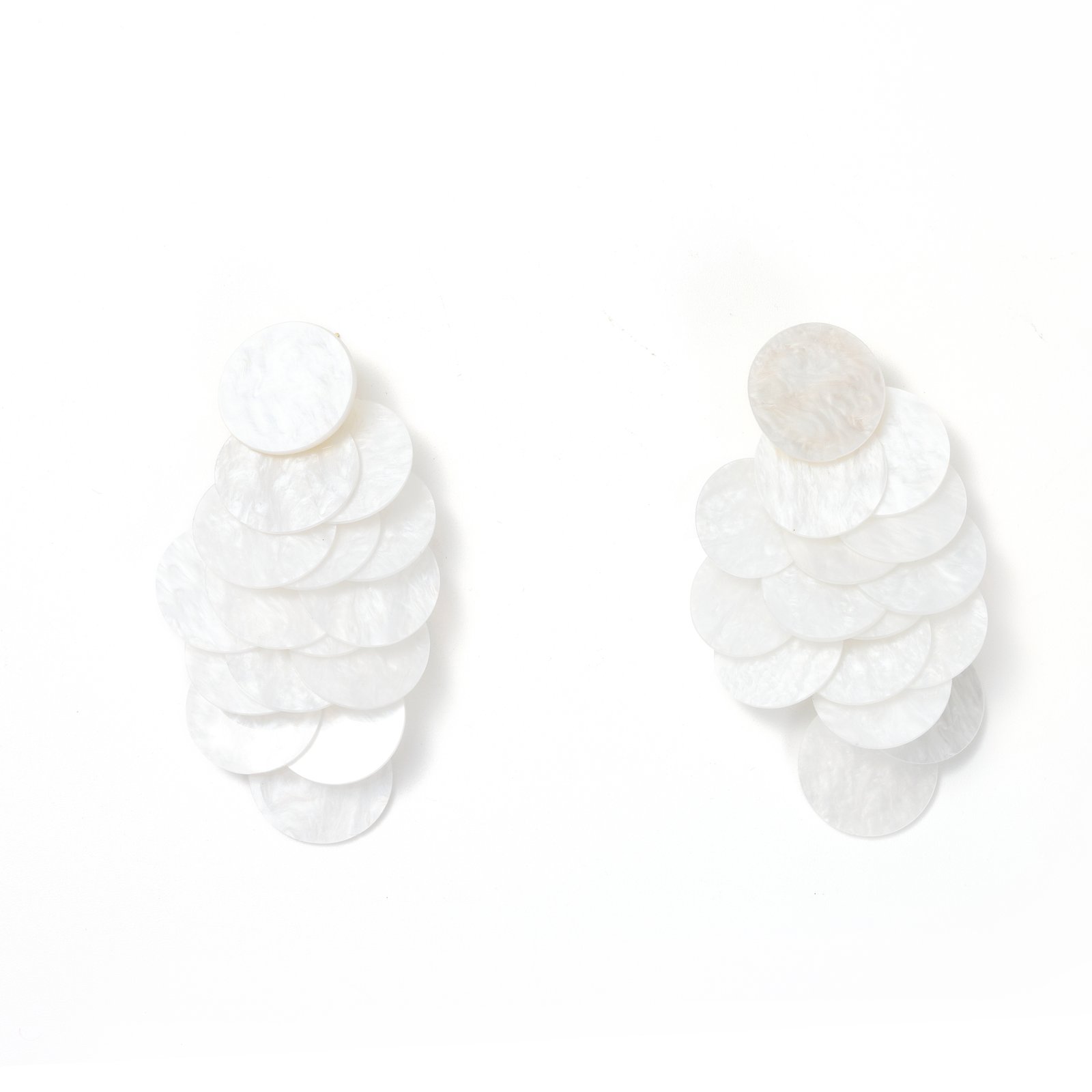 Minimalist Premium White Layered Disc Earrings, Fresh Clean Versatile Elegant Accessory, Summer Daily Commute Vacation Dual-Use.